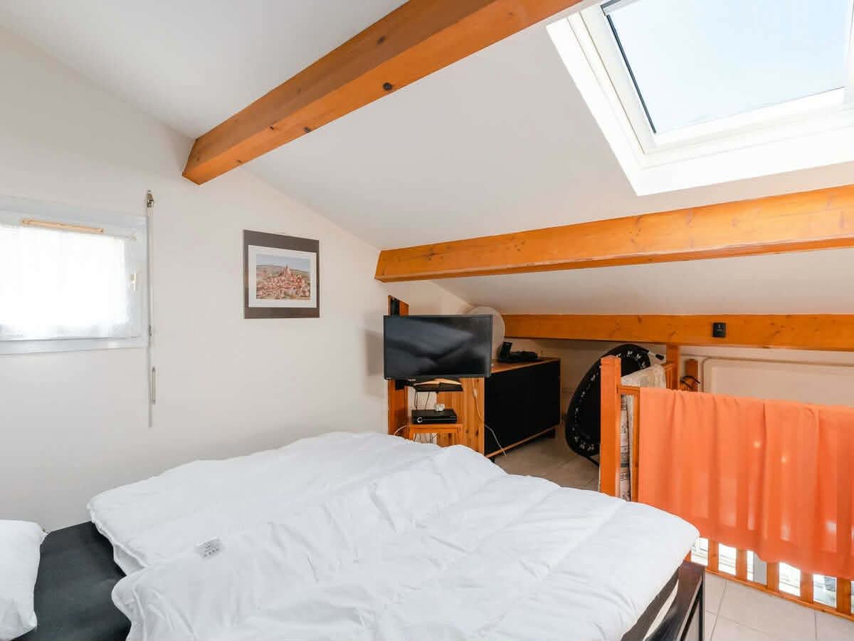 Pavillon Studio Mezzanine Climatisé avec Piscine et WIFI, Proche Plage à Gruissan